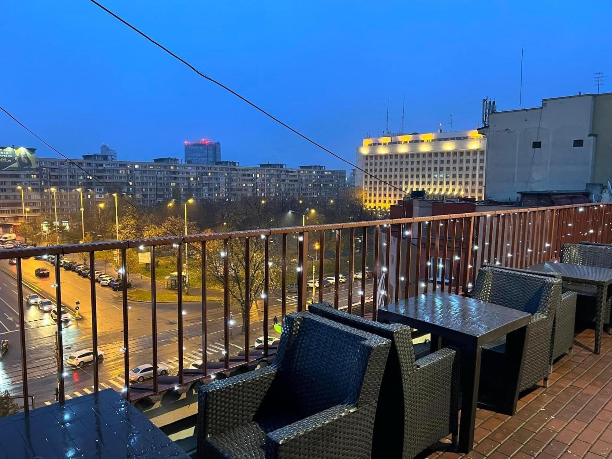 Hotel Reina Bukarest Exterior foto